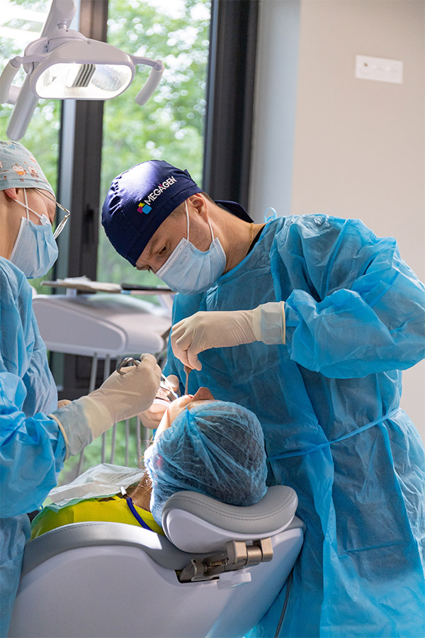 Consultația medicului chirurg