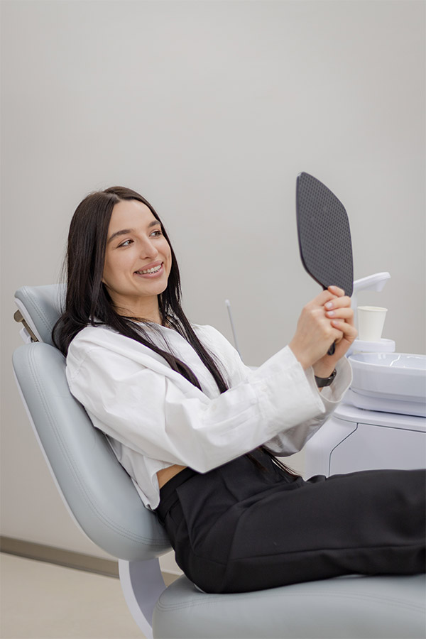 Fixarea brackeților/alignerelor